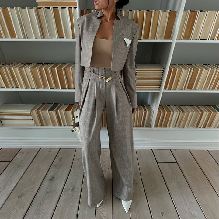 Damer modernt cropped blazer-set med vida byxor Mirla-Eva Jonsson