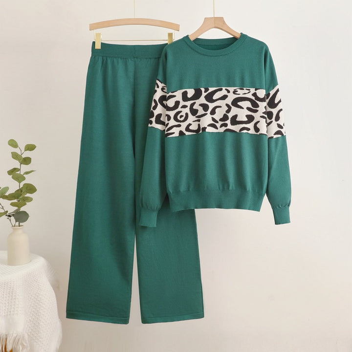 Damer modernt fritids-loungewear-set med trendigt leopardmönster Mirla-Eva Jonsson