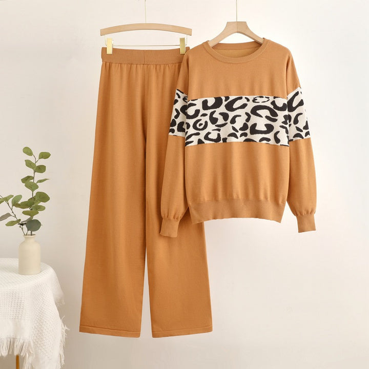 Damer modernt fritids-loungewear-set med trendigt leopardmönster Mirla-Eva Jonsson