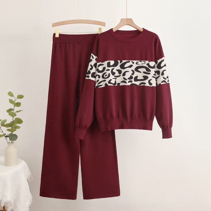 Damer modernt fritids-loungewear-set med trendigt leopardmönster Mirla-Eva Jonsson