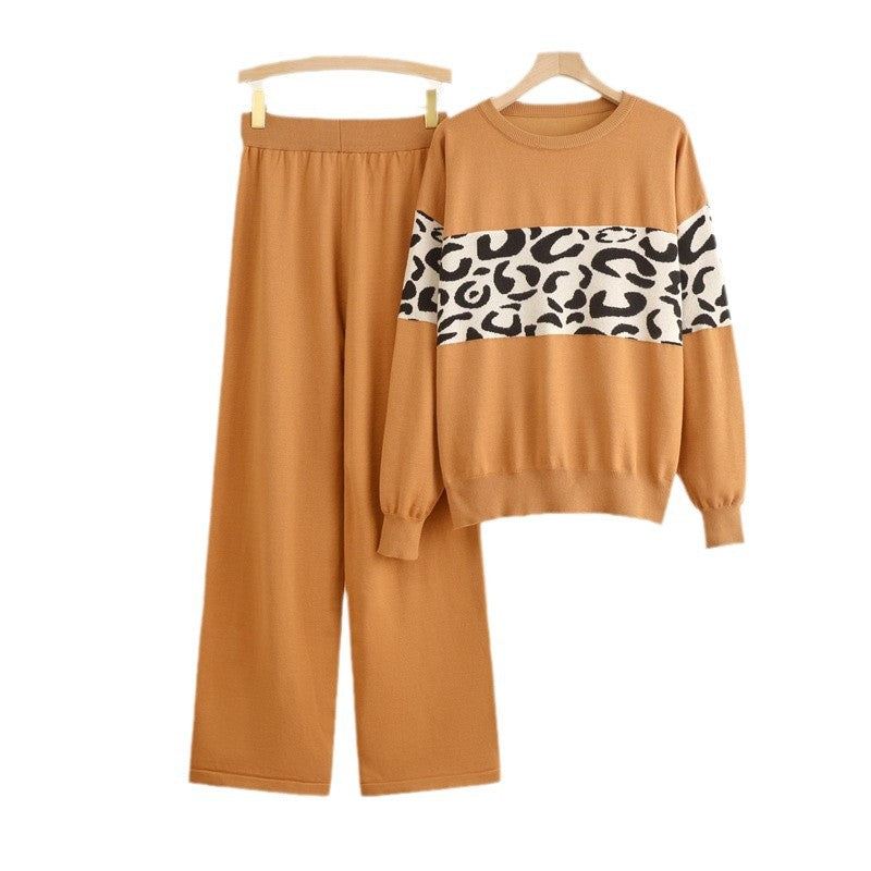 Damer modernt fritids-loungewear-set med trendigt leopardmönster Mirla-Eva Jonsson