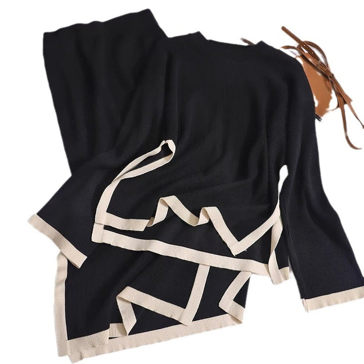 Damer modernt stickat loungewear-set med dekorativ kontrastkant Mirla-Eva Jonsson