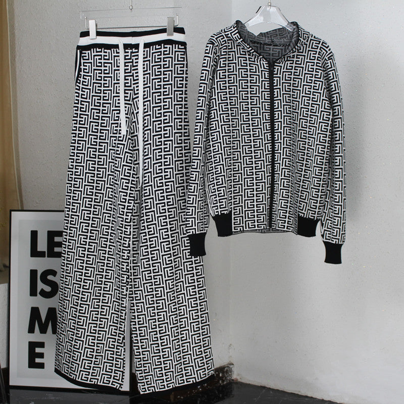 Damer modernt stickat loungewear-set med grafiskt mönster Mirla-Eva Jonsson