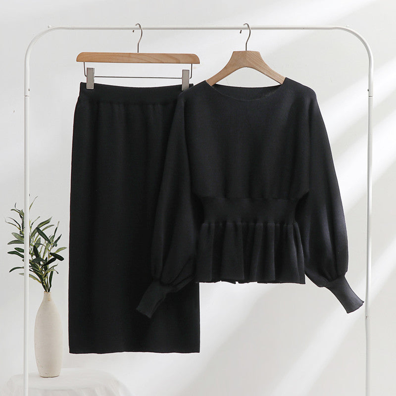 Damer modernt stickat loungewear-set med rynkat överdel och midi kjol Mirla-Eva Jonsson