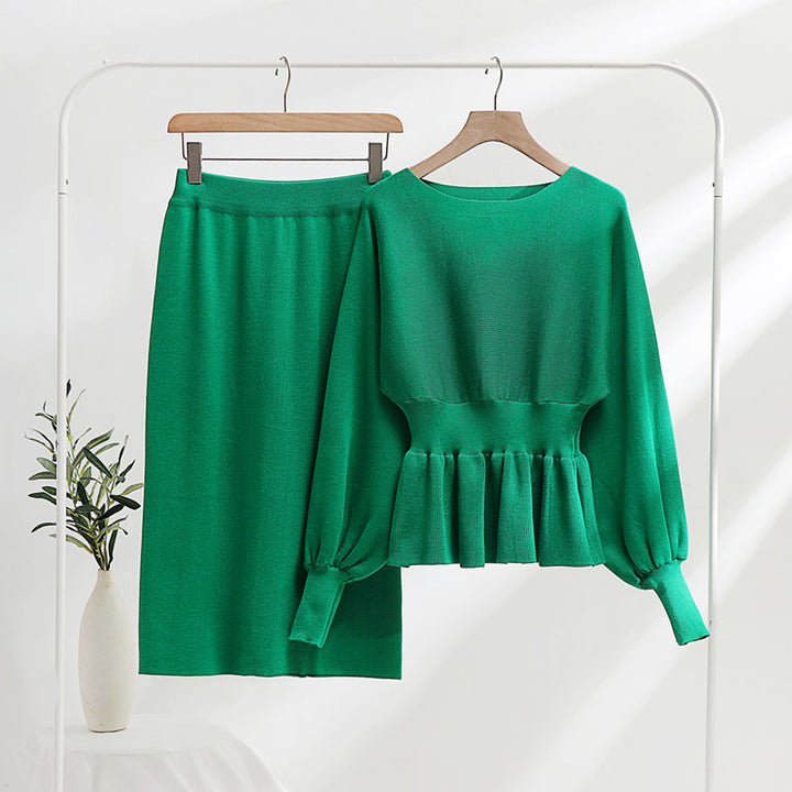 Damer modernt stickat loungewear-set med rynkat överdel och midi kjol Mirla-Eva Jonsson