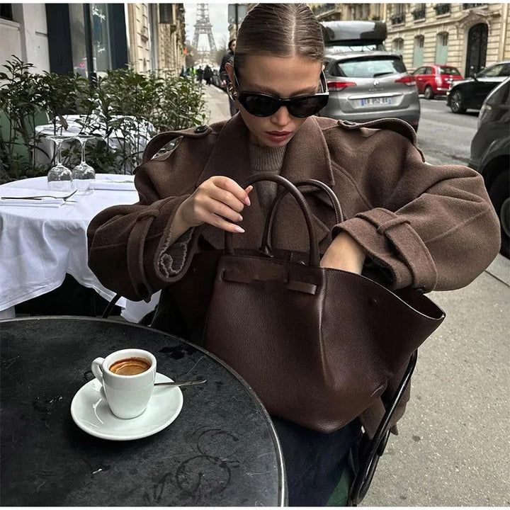 Damer modeskal trenchjacka med taillbar bälte och eleganta knappar Mirla-Eva Jonsson