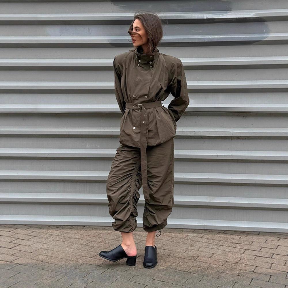 Damer modetrend Utility-jacka med midjebälte och trendiga knapppdetaljer Mirla-Eva Jonsson