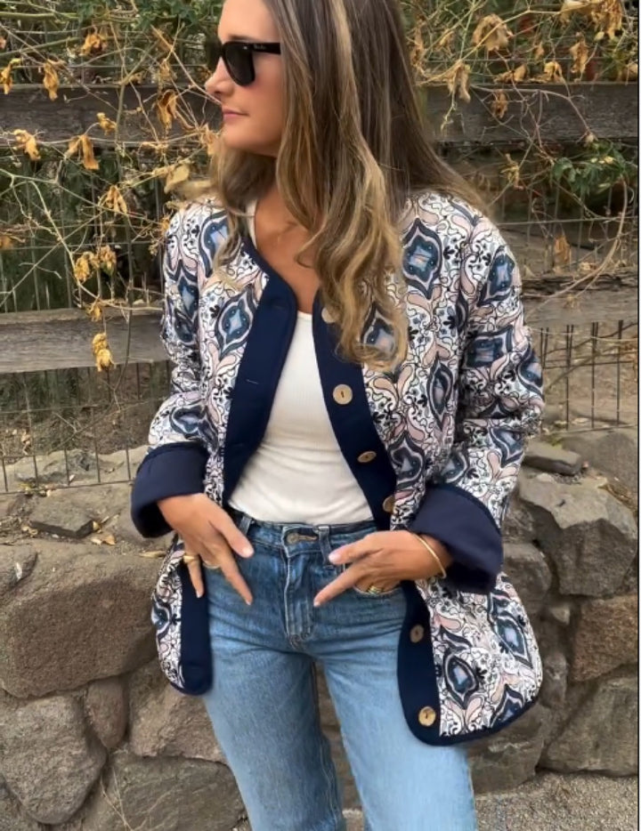 Damer modetrend bomberjacka i etnostil Mirla-Eva Jonsson