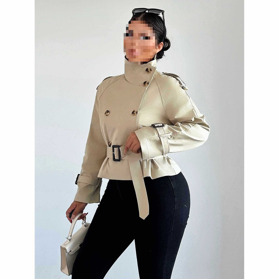 Damer modetrend cropped trenchcoat-jacka med elegant bälte Mirla-Eva Jonsson