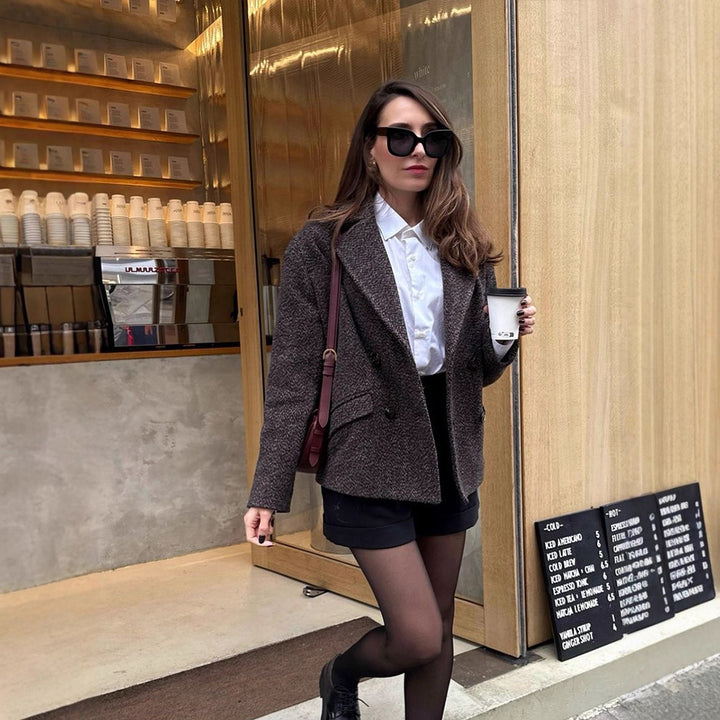 Damer modetrend dubbelknäppt blazer Mirla-Eva Jonsson