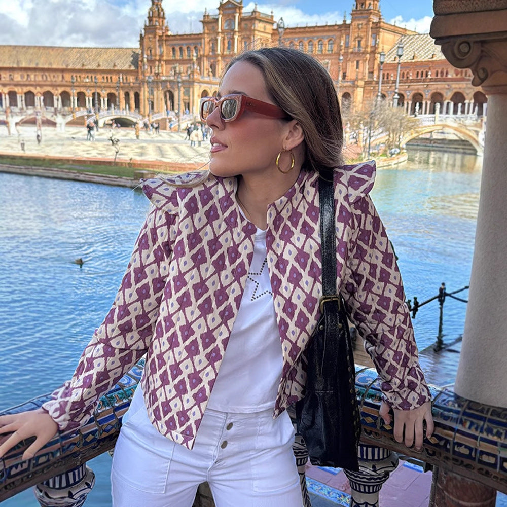 Damer modetrend jacka med volang och stiligt mönster Mirla-Eva Jonsson