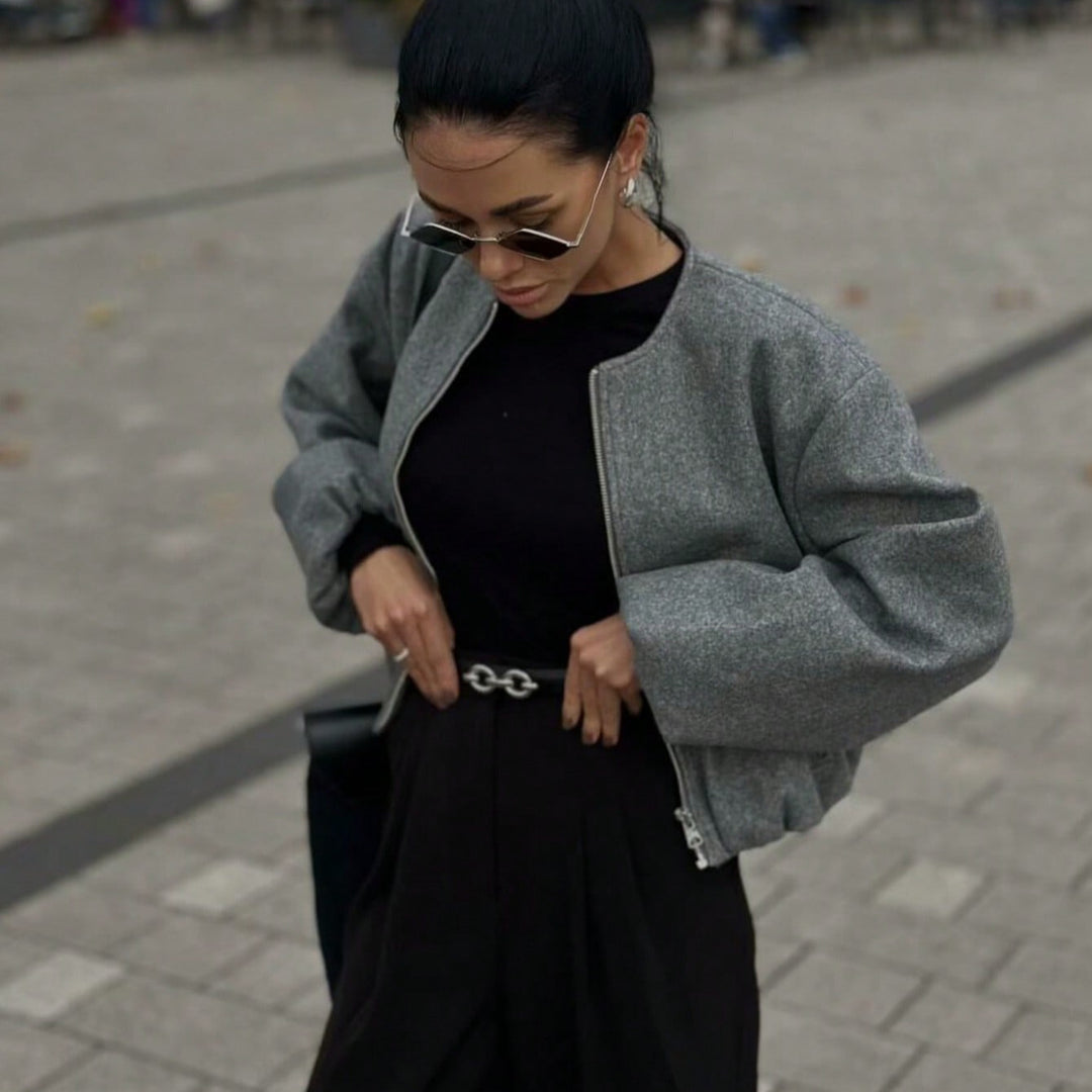 Damer modetrend kort skuren jacka med voluminösa ärmar Mirla-Eva Jonsson