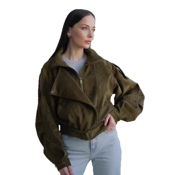 Damer modetrend läderjacka med lös passform och figursydd design Mirla-Eva Jonsson