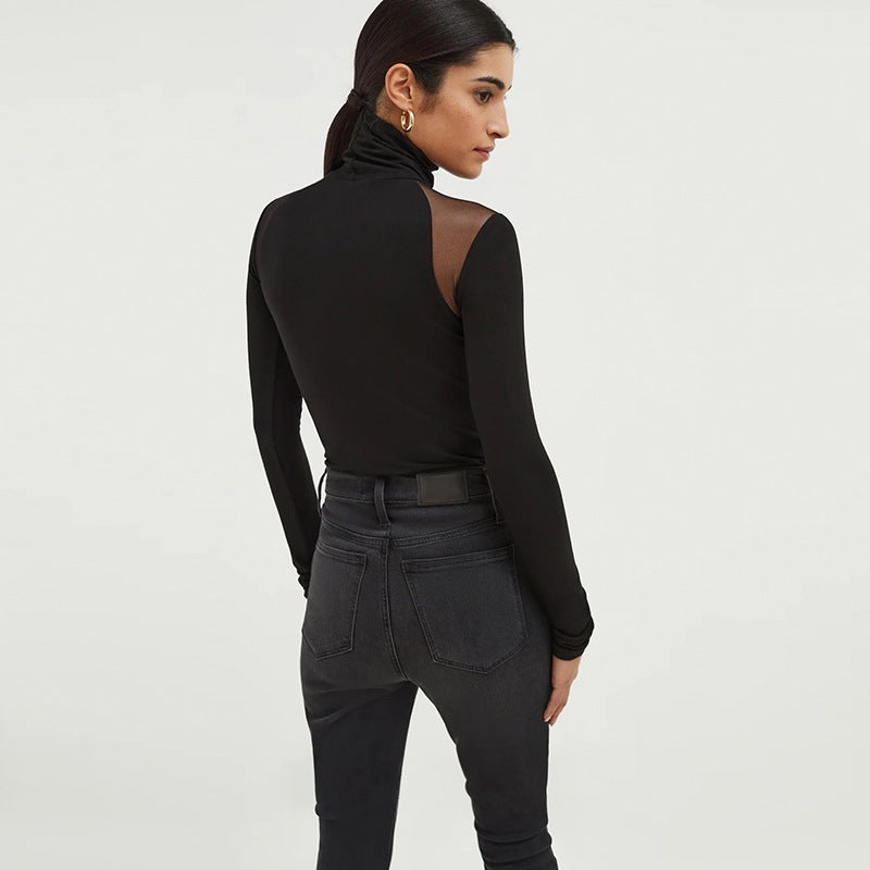 Damer modetrend långärmad bodysuit med rullkrage och transparenta insatser Mirla-Eva Jonsson