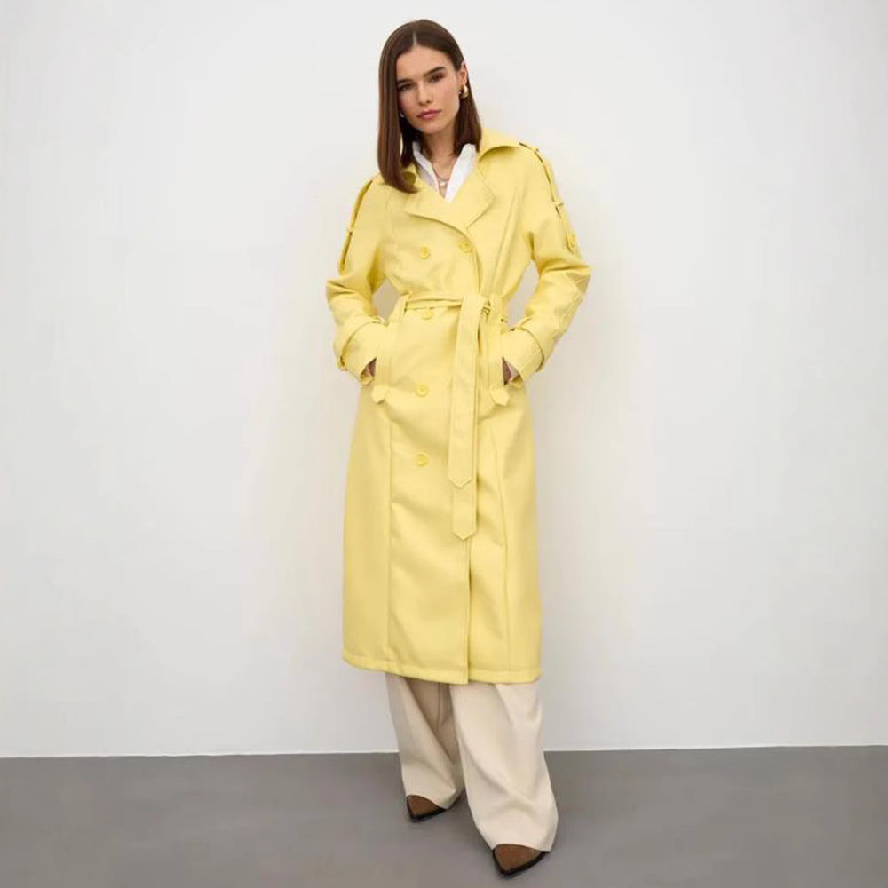 Damer modetrend trenchcoat med bälte Mirla-Eva Jonsson