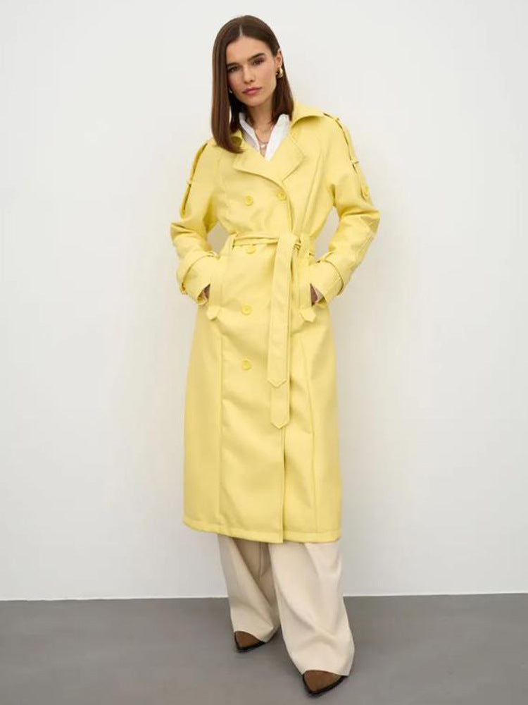 Damer modetrend trenchcoat med bälte Mirla-Eva Jonsson