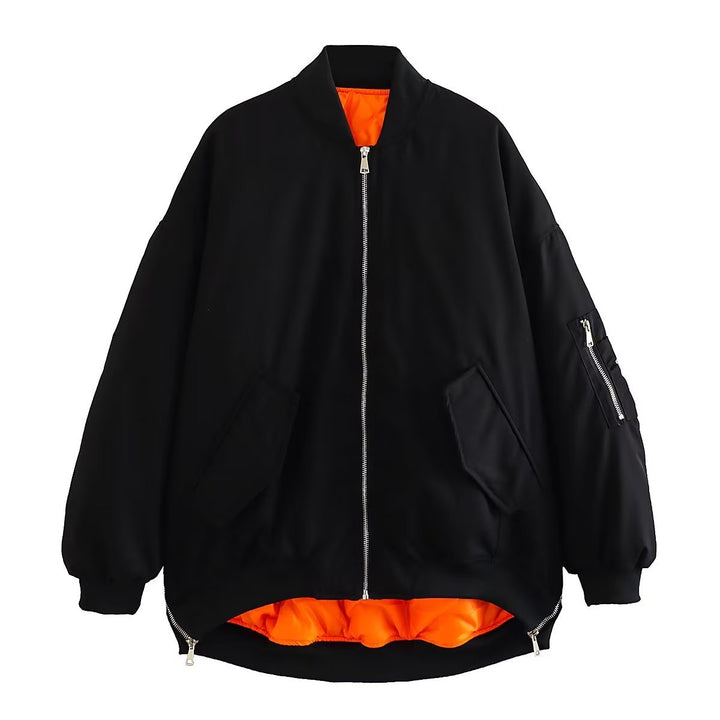 Damer modetrendig oversized bomberjacka med funktionella fickor och sportig design Mirla-Eva Jonsson