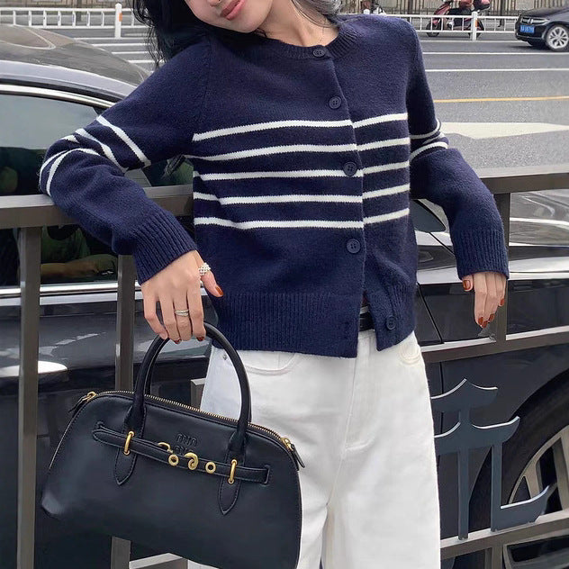 Damer modetrendig stickad cardigan Mirla-Eva Jonsson