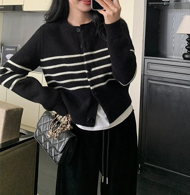 Damer modetrendig stickad cardigan Mirla-Eva Jonsson