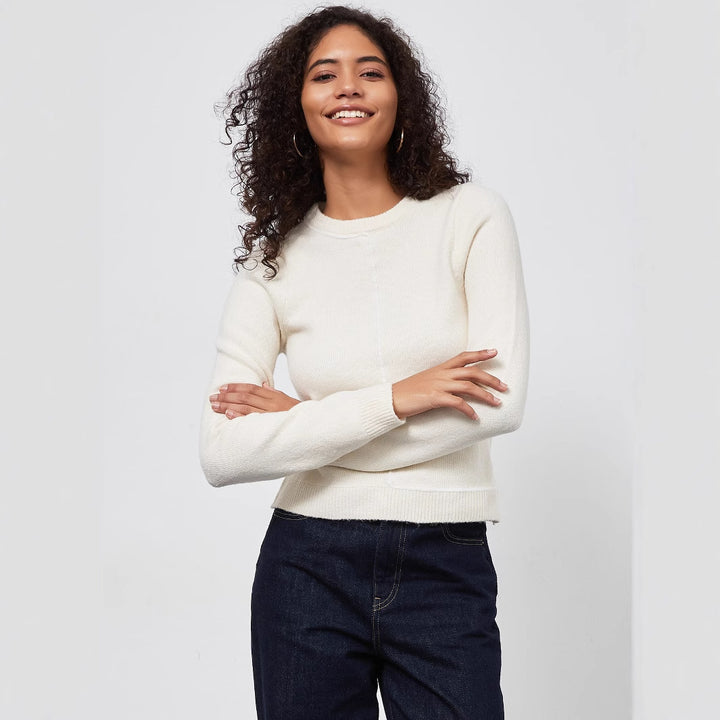 Damer modetröja i stickat med hög krage och fint ribbdesign Mirla-Eva Jonsson