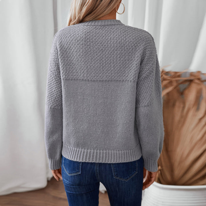 Damer modetröja i stickat med strukturerad design och avslappnad passform Mirla-Eva Jonsson