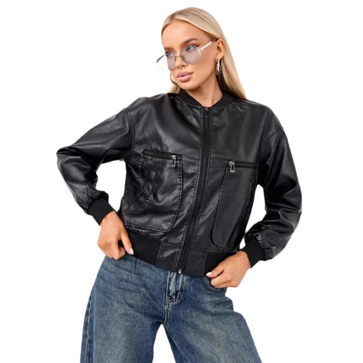 Damer modig bikerjacka med strukturerad design och praktiska fickor Mirla-Eva Jonsson