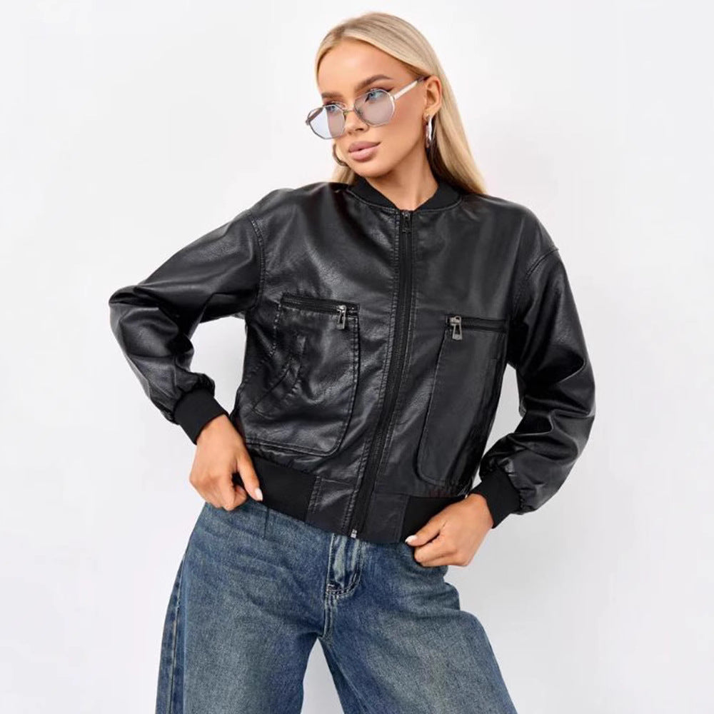 Damer modig bikerjacka med strukturerad design och praktiska fickor Mirla-Eva Jonsson