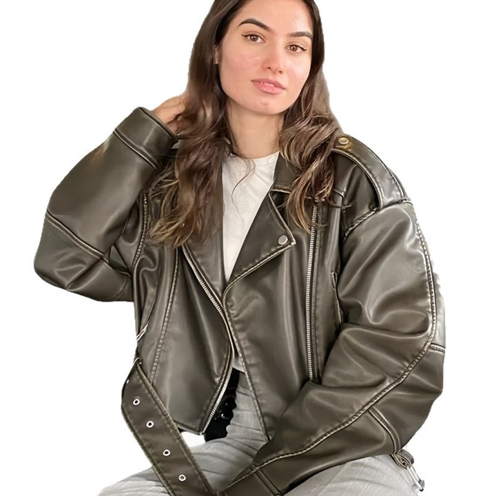 Damer modig konstläderjacka i bikerstil med strukturerad design Eva Jonsson-Eva Jonsson