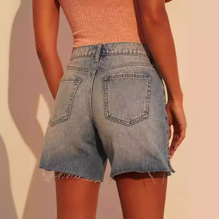 Damer modiga Destroyed Denim-shorts med nitar dekor Mirla-Eva Jonsson