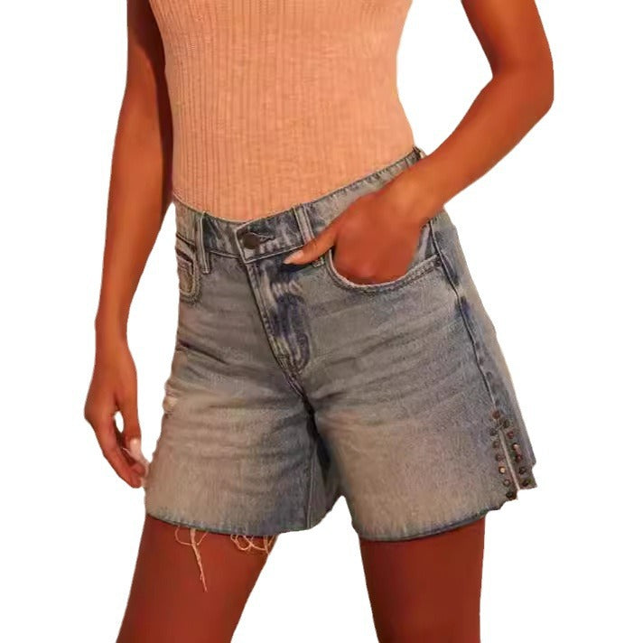 Damer modiga Destroyed Denim-shorts med nitar dekor Mirla-Eva Jonsson