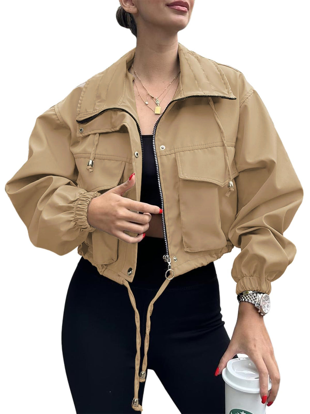 Damer modiga cropped fritidsjacka med praktiska dragsko detaljer Mirla-Eva Jonsson