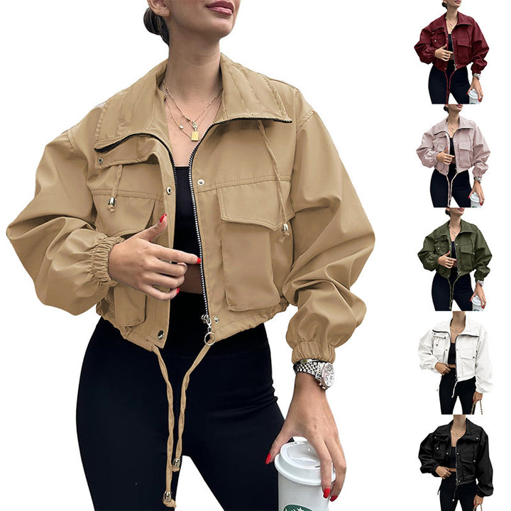 Damer modiga cropped fritidsjacka med praktiska dragsko detaljer Mirla-Eva Jonsson