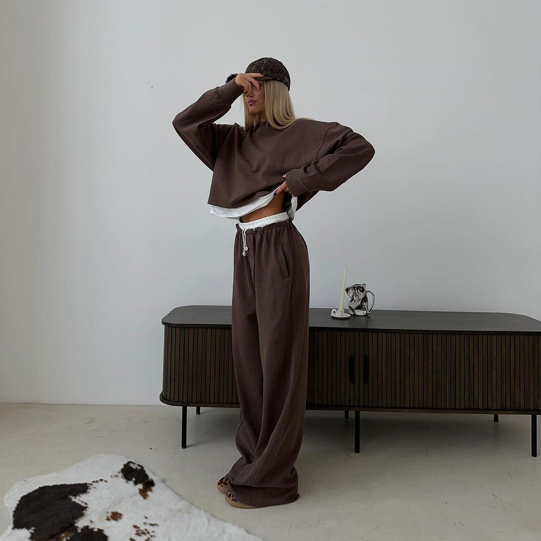 Damer modigt Cropped Sweatshirt och avslappnade vida Lounge-byxor Set Mirla-Eva Jonsson
