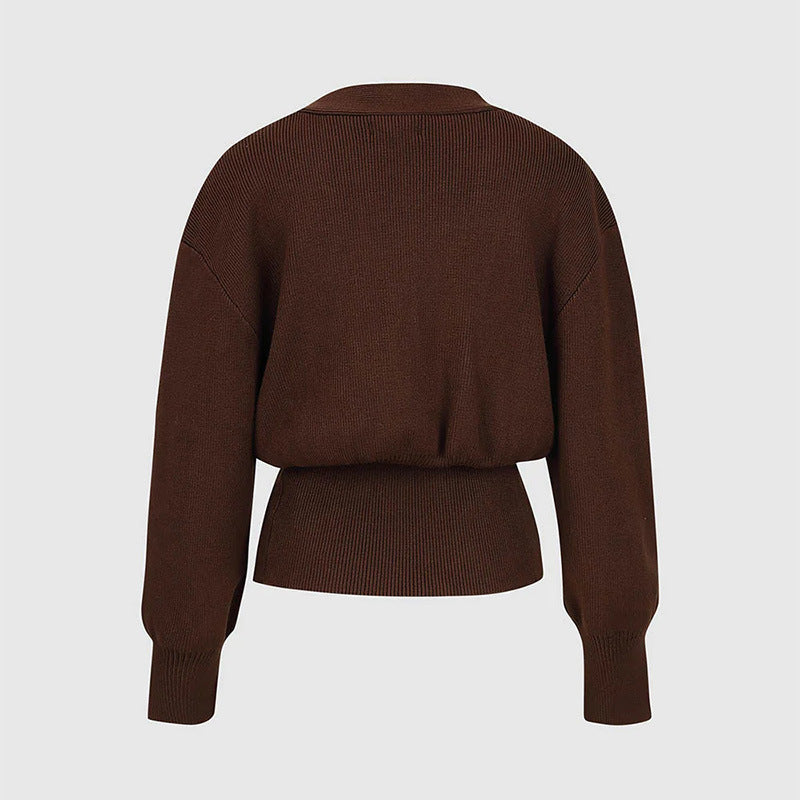 Damer modisch cardigan med djupt V-hals och elegant knapplist Mirla-Eva Jonsson