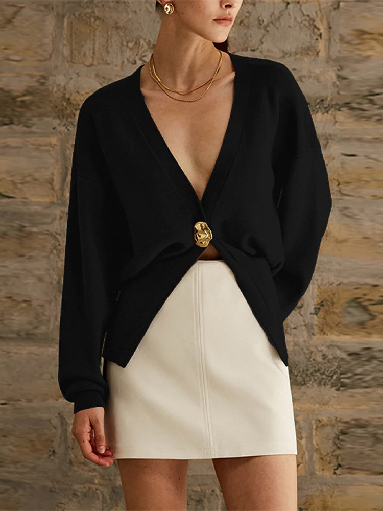 Damer modisch cardigan med djupt V-hals och elegant knapplist Mirla-Eva Jonsson