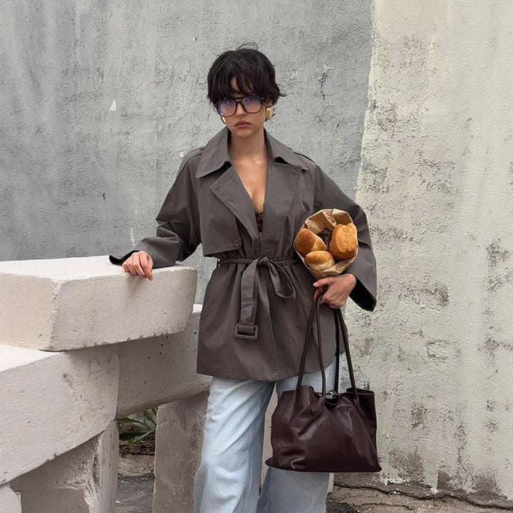 Damer modisch trenchcoat-jacka med avtagbart bälte och oversized skärning Mirla-Eva Jonsson