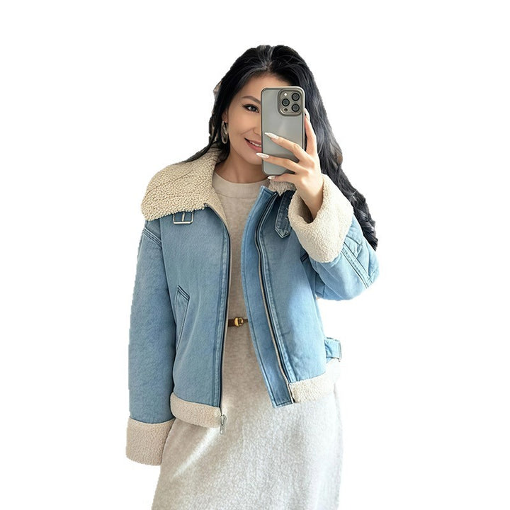 Damer modische Denimjacka med pälskrage och oversized snitt Mirla-Eva Jonsson