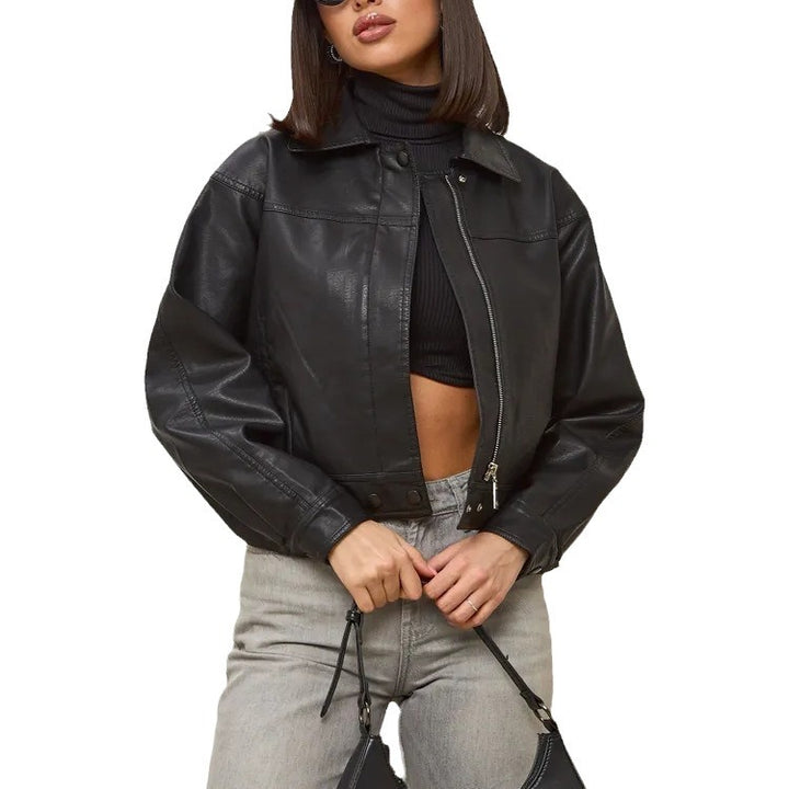 Damer modische cropped konstläderjacka med eleganta detaljer Mirla-Eva Jonsson