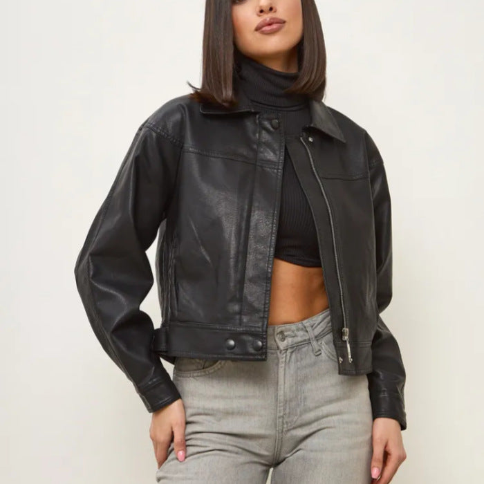 Damer modische cropped konstläderjacka med eleganta detaljer Mirla-Eva Jonsson
