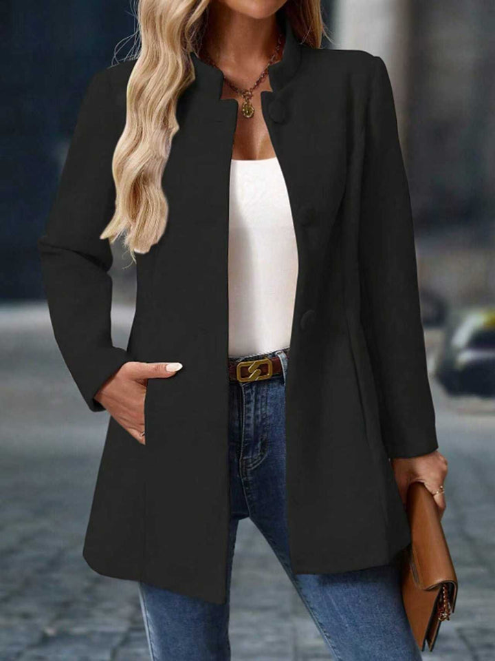 Damer modisk jacka med elegant knappprov och strukturerat material Mirla-Eva Jonsson