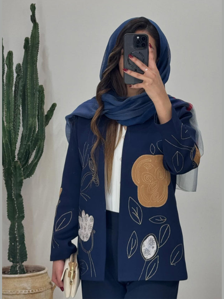 Damer modiska Blazerjacka med blommiga broderier Mirla-Eva Jonsson