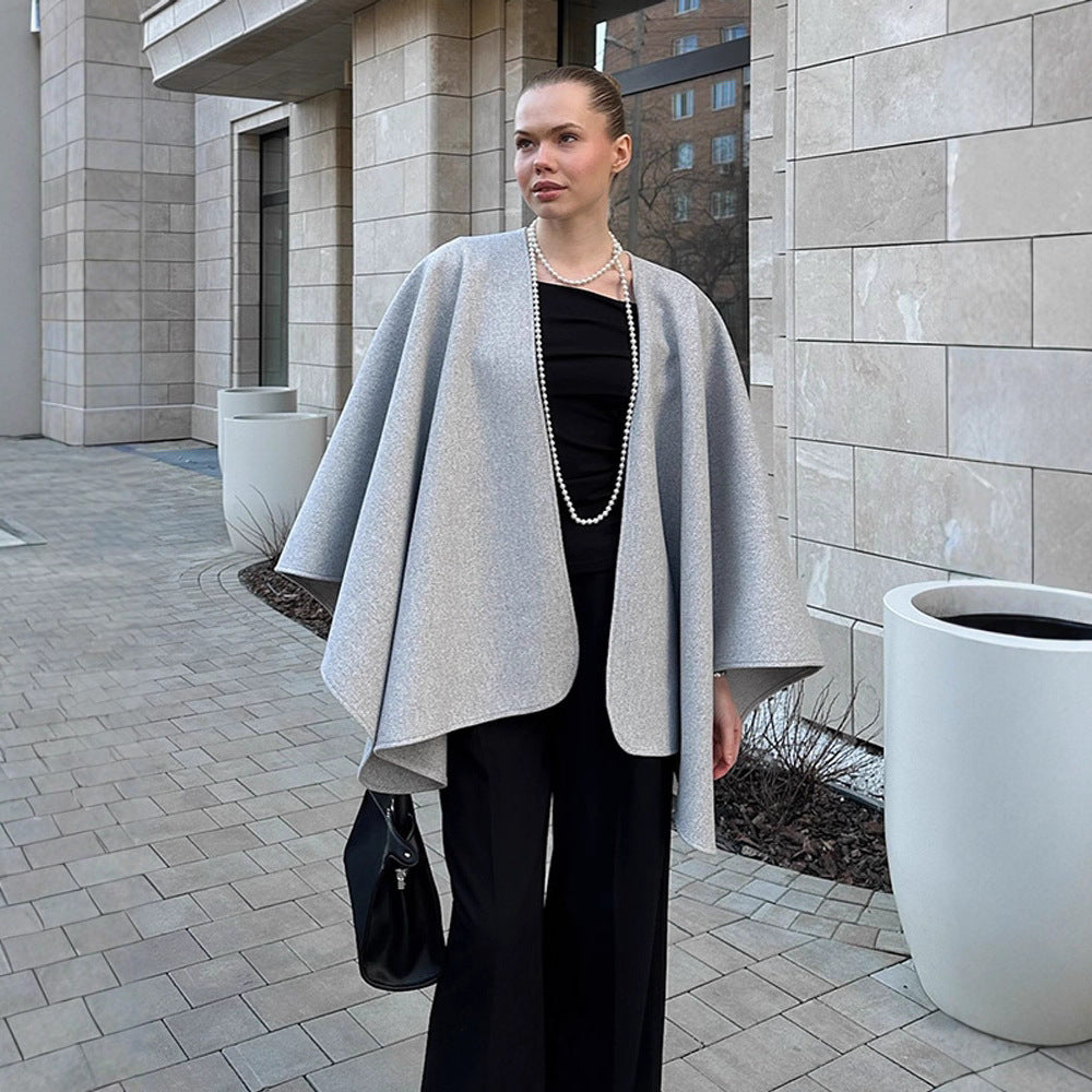Damer modiskt Capeshirt med asymmetrisk design Mirla-Eva Jonsson