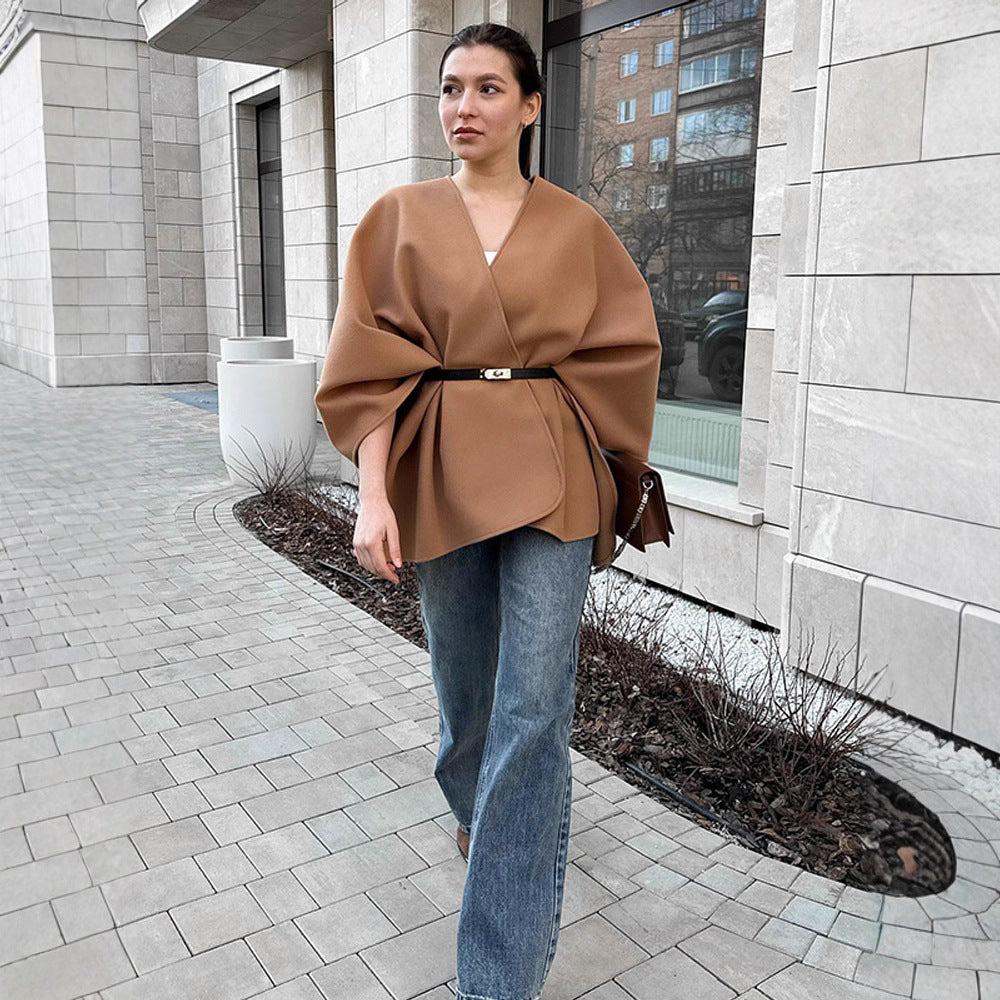 Damer modiskt Capeshirt med asymmetrisk design Mirla-Eva Jonsson