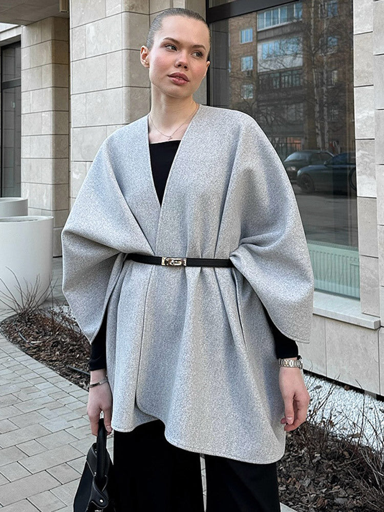 Damer modiskt Capeshirt med asymmetrisk design Mirla-Eva Jonsson