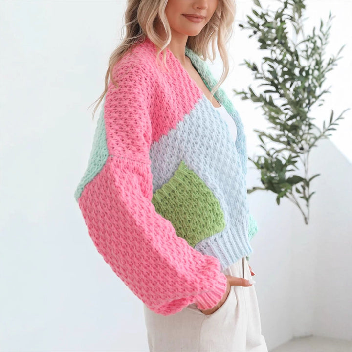Damer mysig cardigan med oversized ärmar och färgkombination Mirla-Eva Jonsson