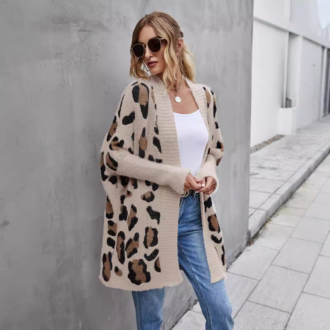Damer mysig cardigan med trendigt leopardmönster Mirla-Eva Jonsson