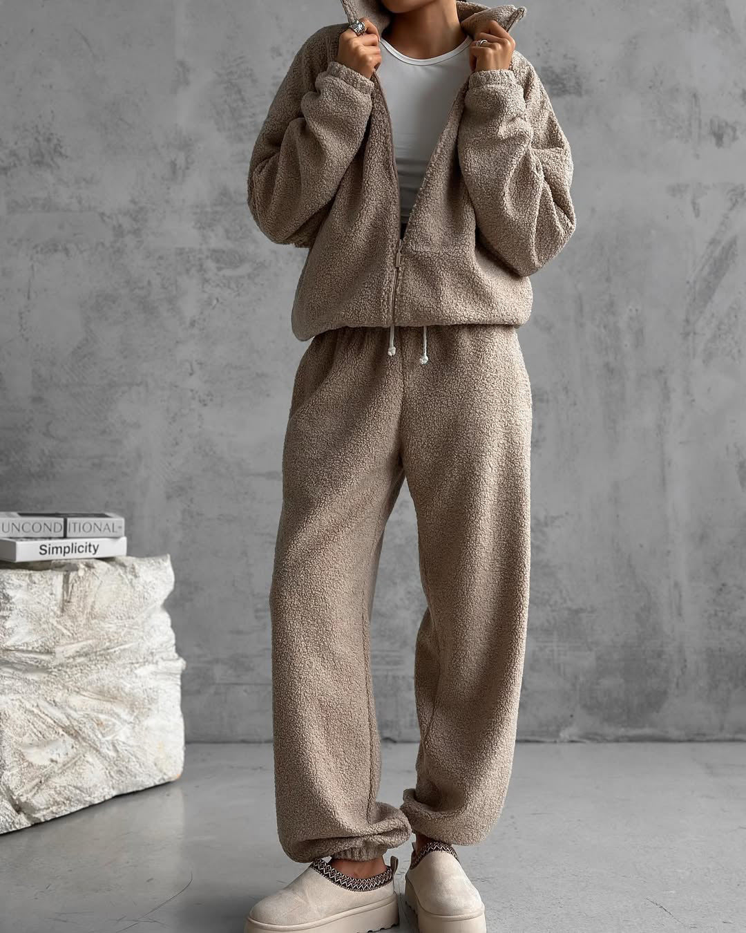 Damer mysig fleece joggingset med huva och elastisk midja Mirla-Eva Jonsson