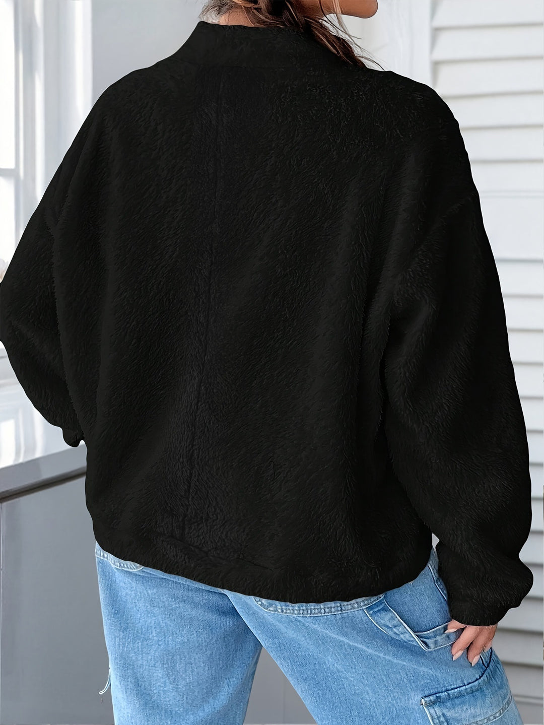 Damer mysig fleece-tröja med modernt broderimotiv Mirla-Eva Jonsson