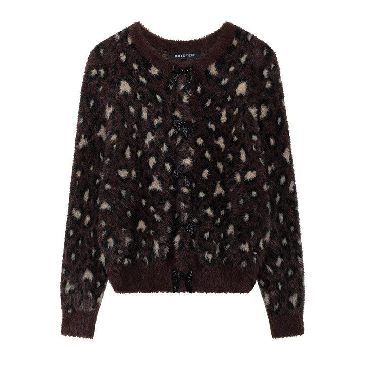 Damer mysig leopardmönstrad cardigan med hel knappstängning Mirla-Eva Jonsson
