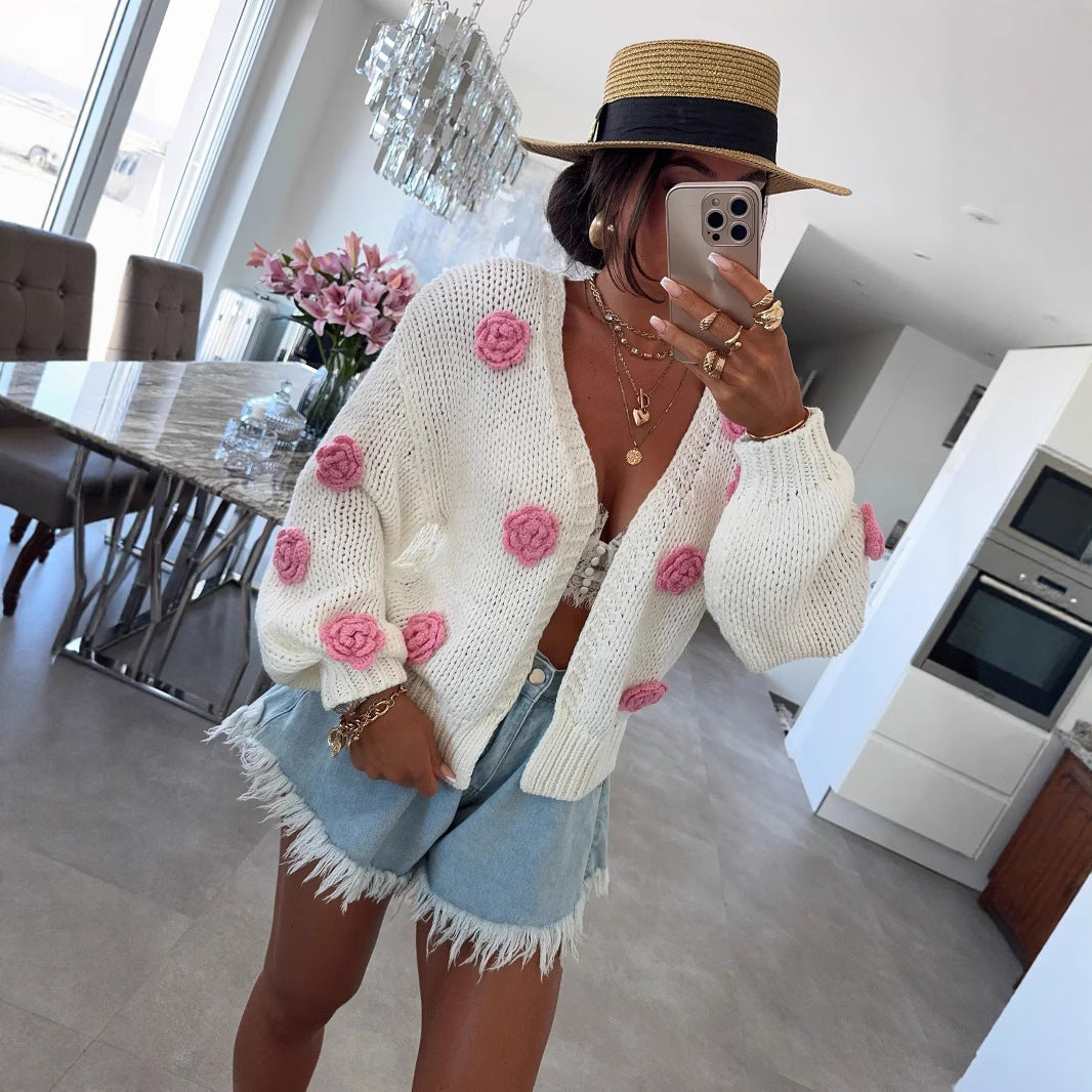 Damer mysig stickad cardigan med lekfulla blomapplikationer Mirla-Eva Jonsson